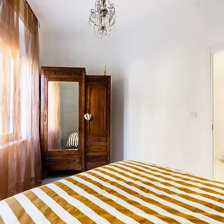 Lungo Fiume Apartment